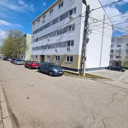 Garsoniera Luxury Kevin Apartment Pitesti Exterior photo